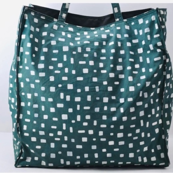 PRADA Emerald Green Large Nylon Tote Shoulder Bag Purse - Picture 5 of 15